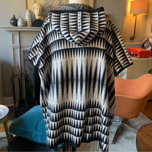 Michael Stars open closure hooded sweater with Boho graphic print. L/XL. - Picture 3 of 5